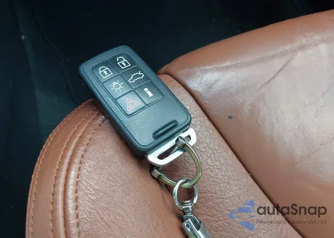 2013 Volvo S60 T5 z USA, uszkodzony, nr VIN YV1612FS4D2227482